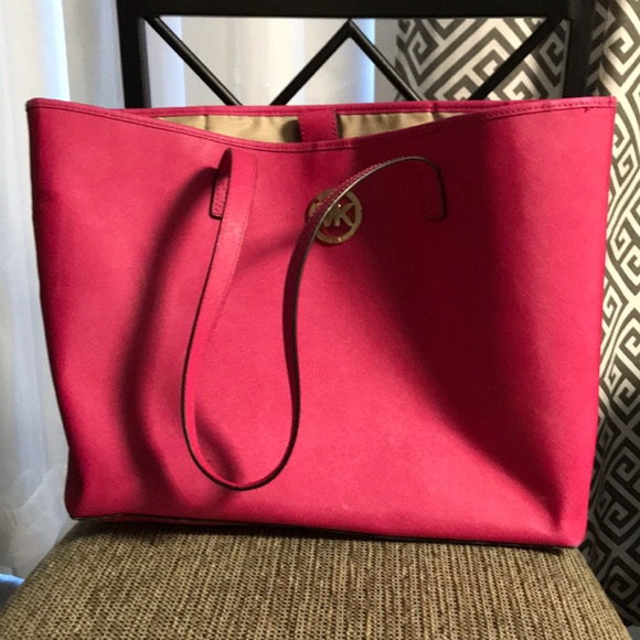 Michael Kors Handbags - Michael Kors tote
